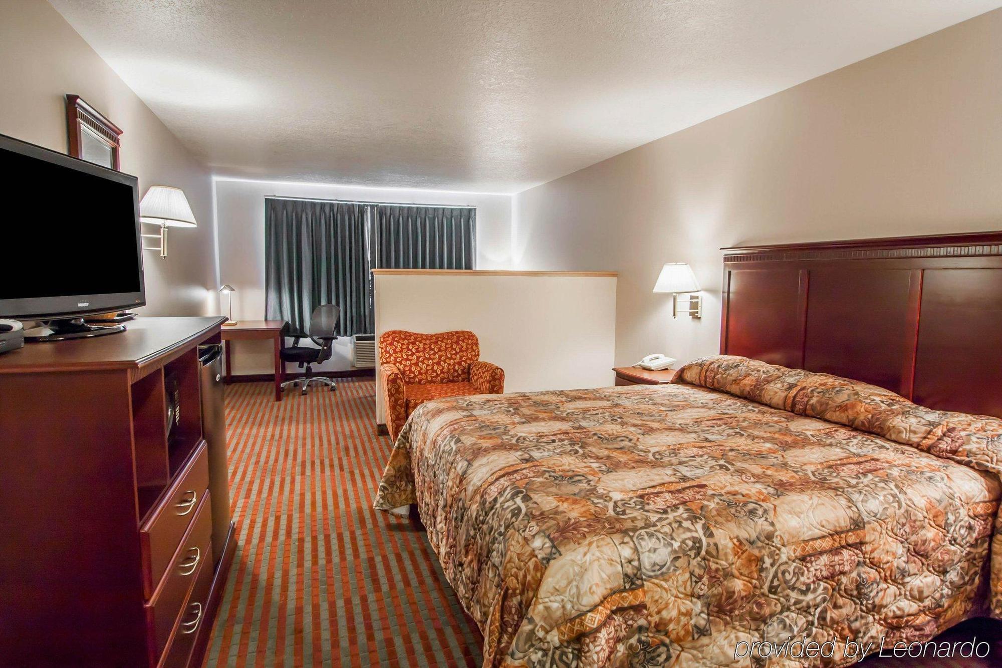 Bridgeway Inn & Suites Sublimity Exteriör bild