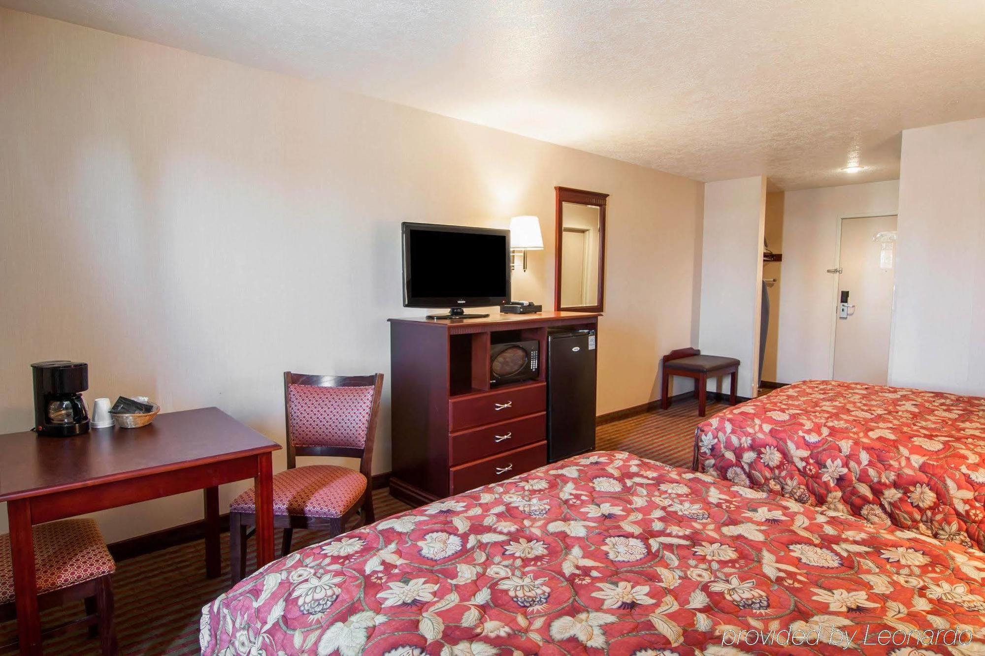 Bridgeway Inn & Suites Sublimity Exteriör bild
